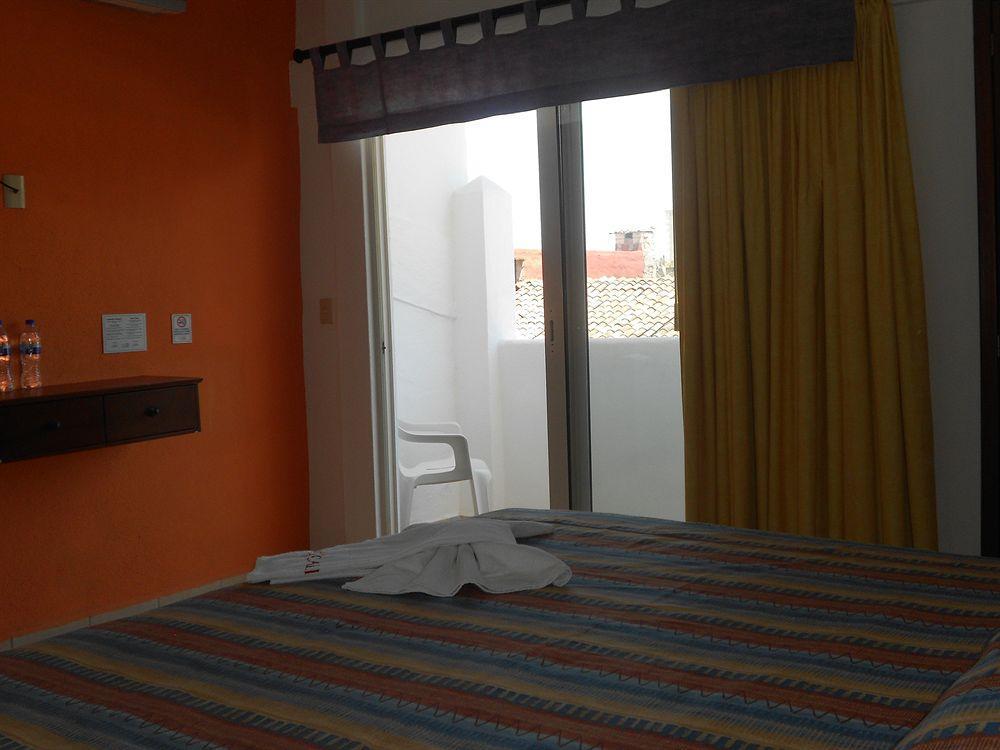 Mocali Hotel Puerto Vallarta Exterior photo