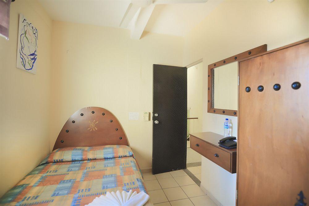 Mocali Hotel Puerto Vallarta Exterior photo
